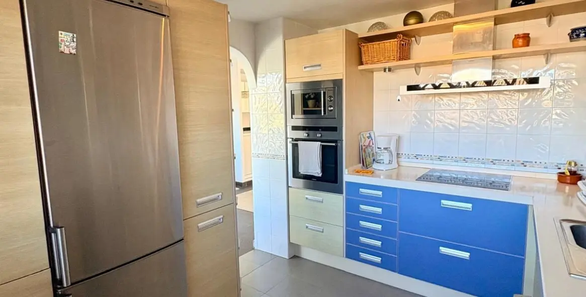 Venta de apartamento en planta media en Fuengirola 11