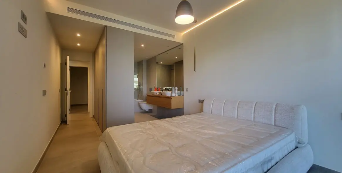 Sale of ground floor apartment in Higueron 12