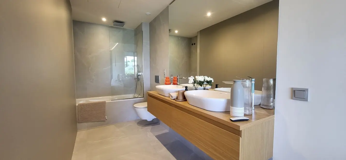 Sale of ground floor apartment in Higueron 3