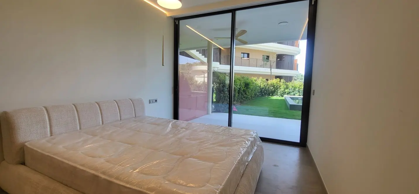 Sale of ground floor apartment in Higueron 4
