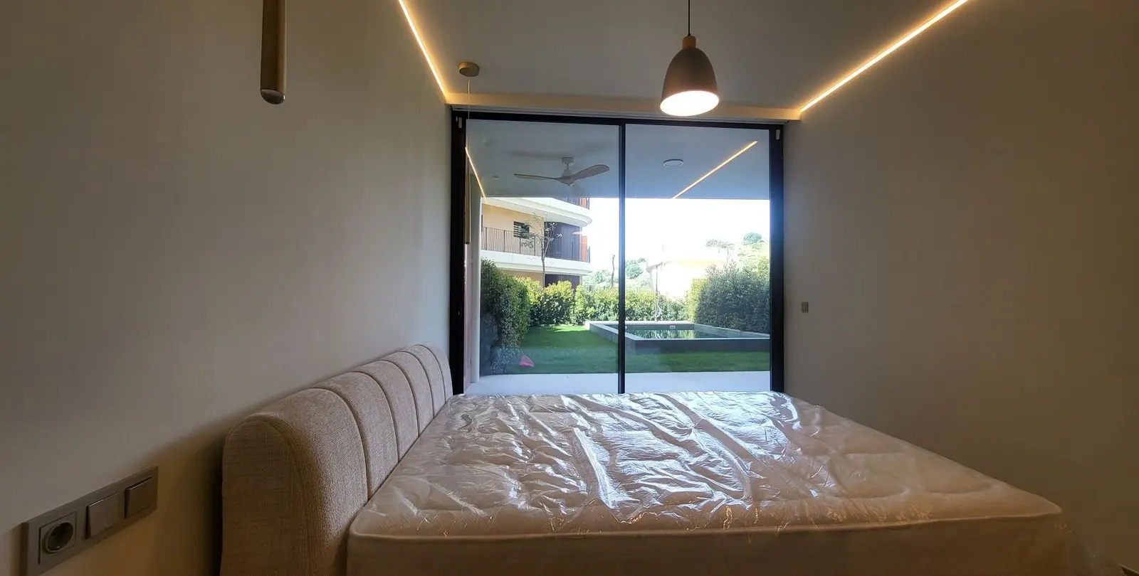 Venta de apartamento en planta baja en Higueron 10