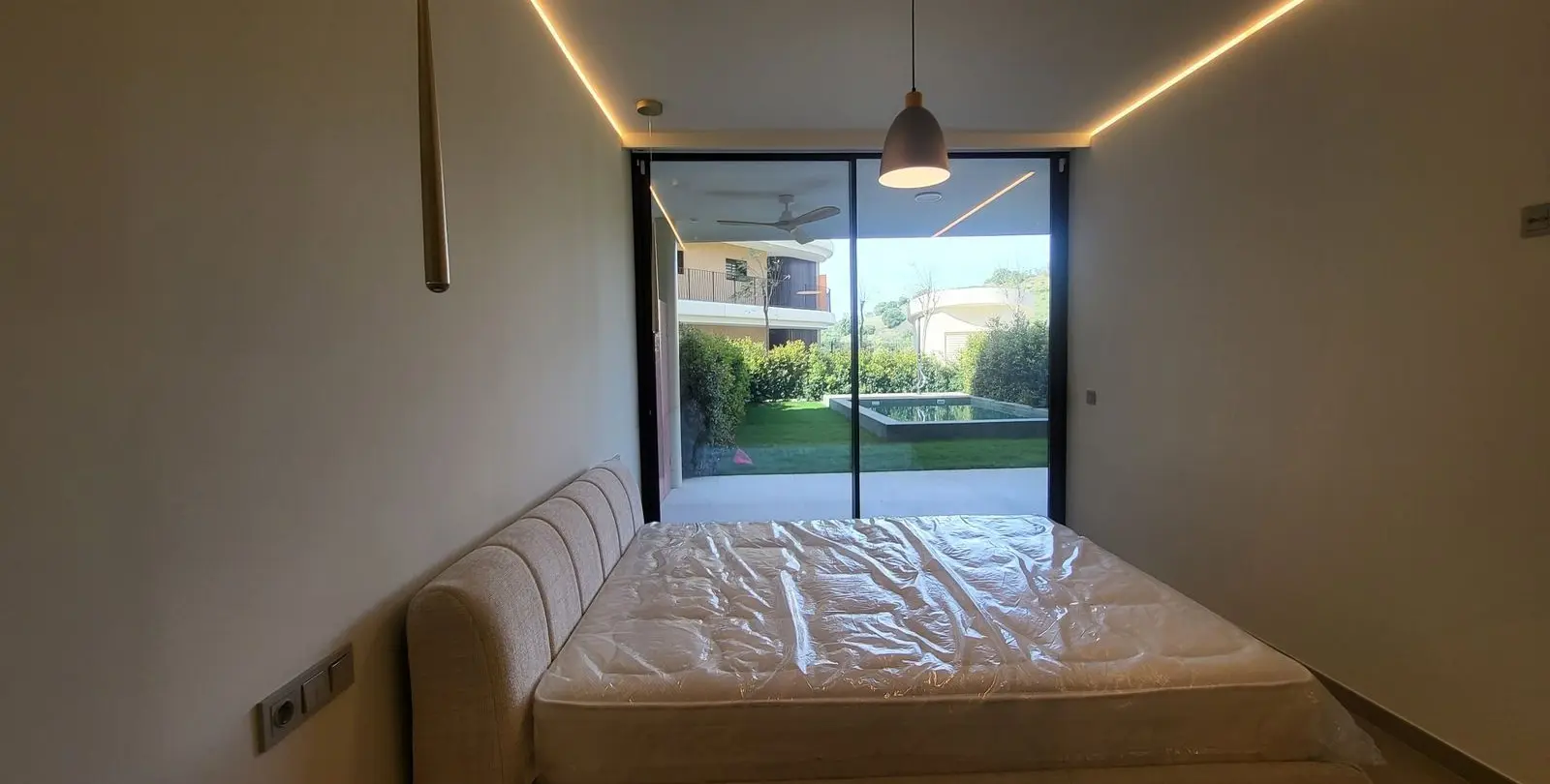 Venta de apartamento en planta baja en Higueron 11