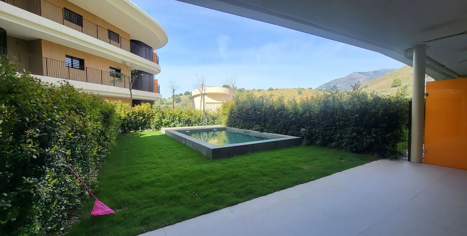 Venta de apartamento en planta baja en Higueron 15