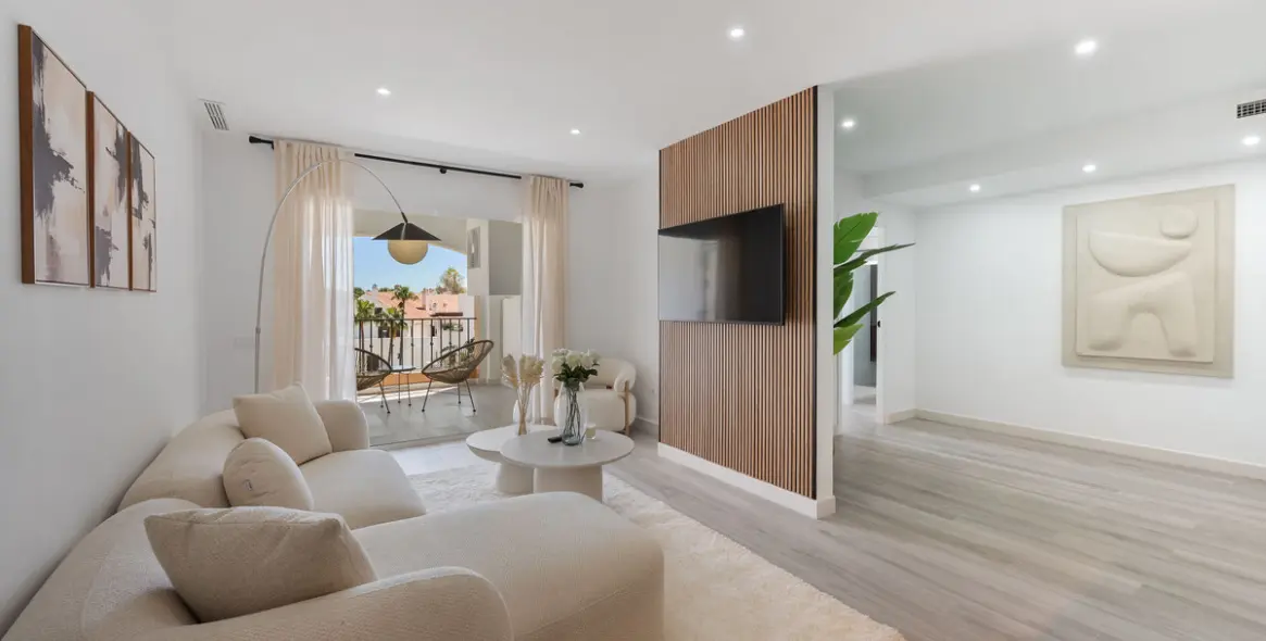 Sale of middle floor apartment in Nueva Andalucía 1