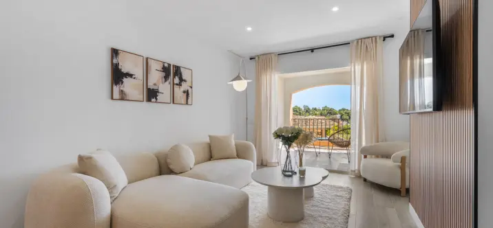Sale of middle floor apartment in Nueva Andalucía 3