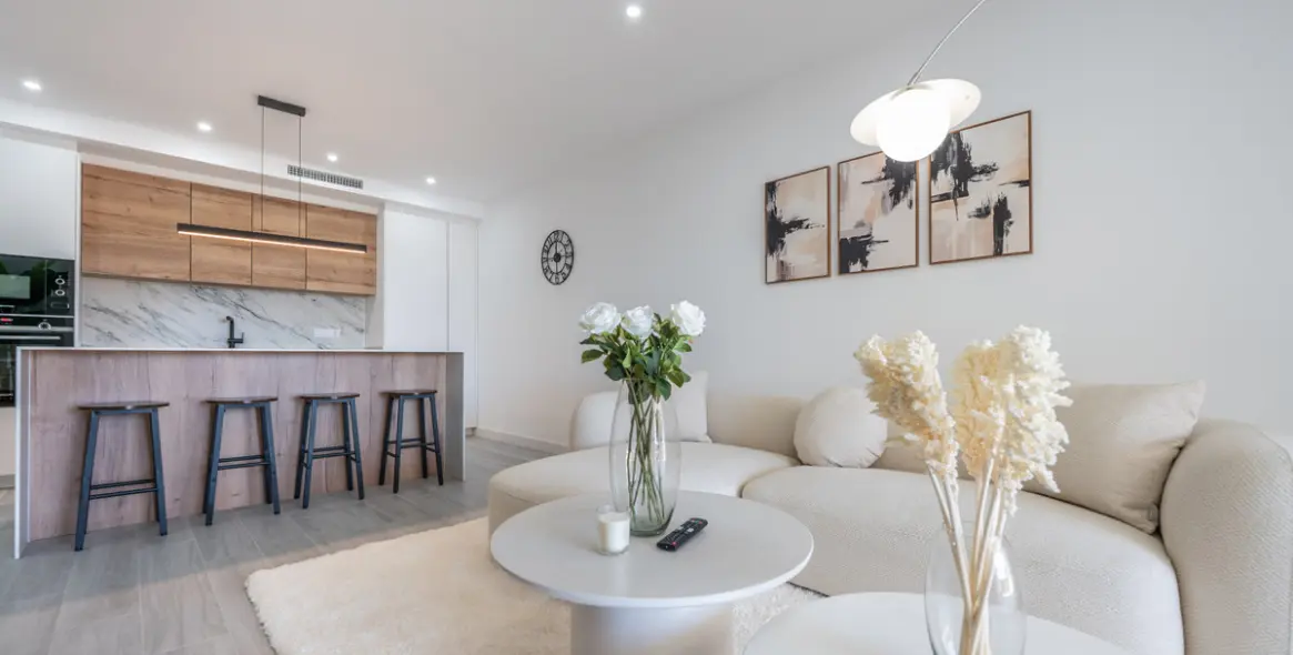 Sale of middle floor apartment in Nueva Andalucía 5