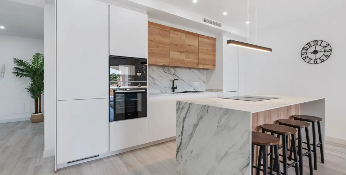 Sale of middle floor apartment in Nueva Andalucía 11