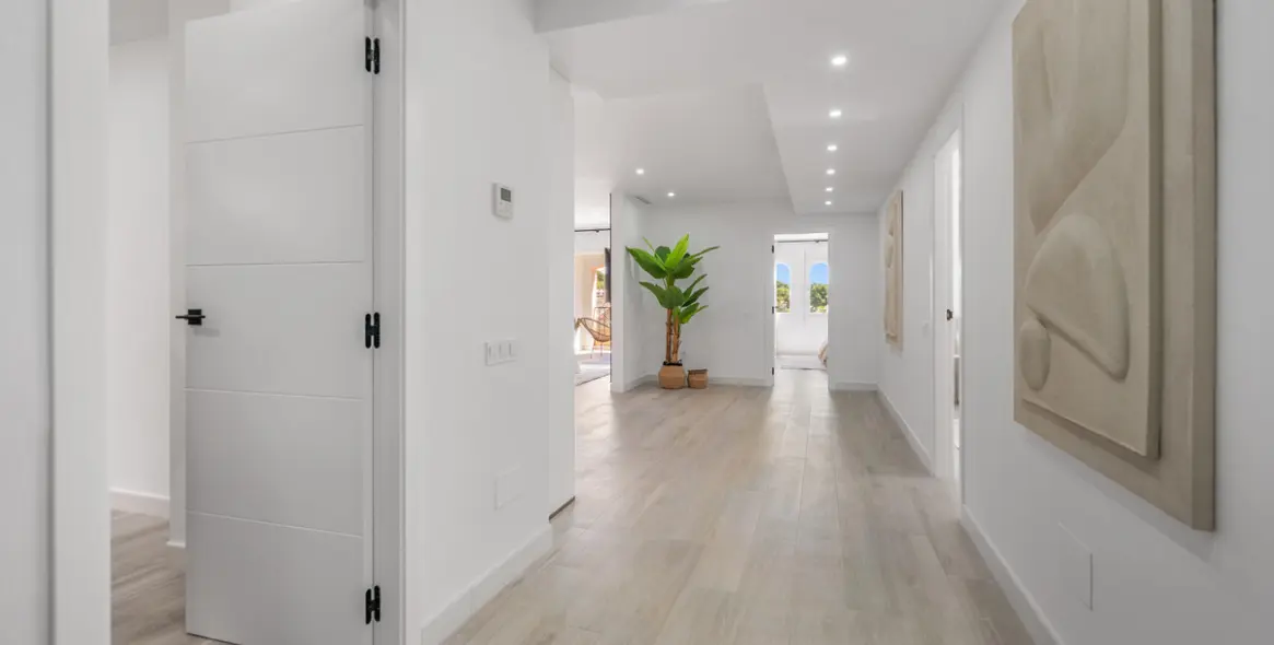 Sale of middle floor apartment in Nueva Andalucía 20