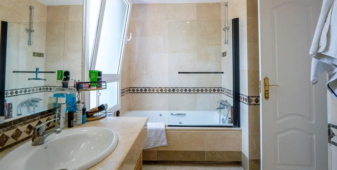 Продажа таунхауса в Nueva Andalucía 20