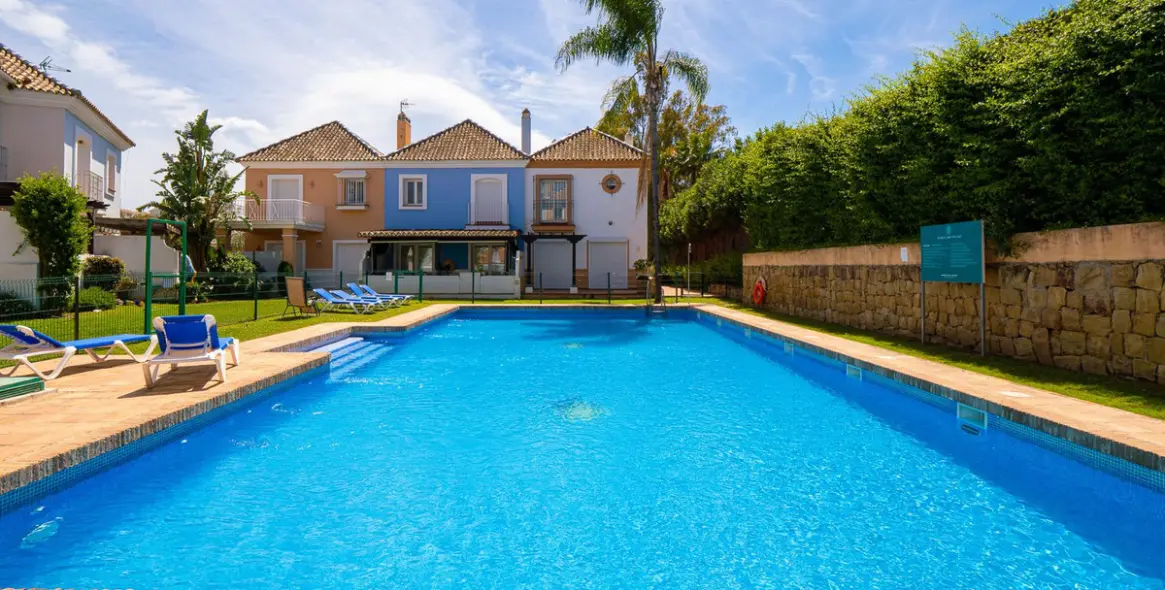 Продажа таунхауса в Nueva Andalucía 30