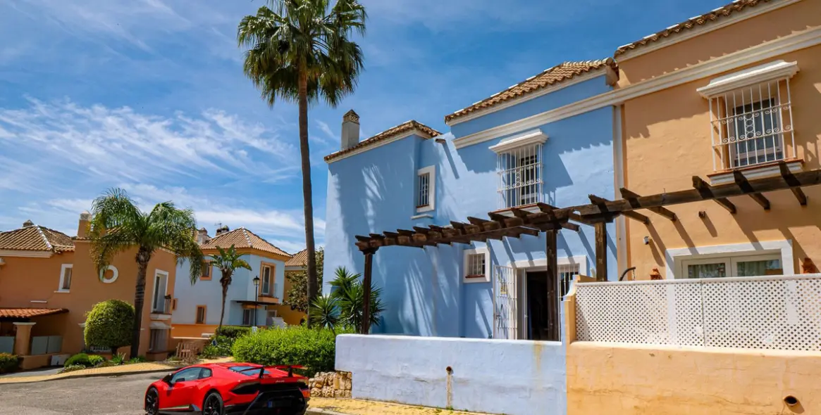 Продажа таунхауса в Nueva Andalucía 32