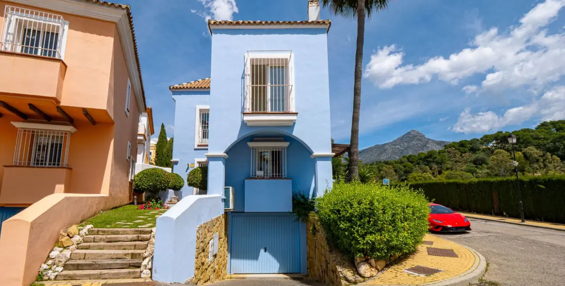 Продажа таунхауса в Nueva Andalucía 34