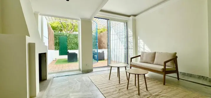 Продажа двухуровневых апартаментов в The Golden Mile 3