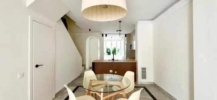 Продажа двухуровневых апартаментов в The Golden Mile 4