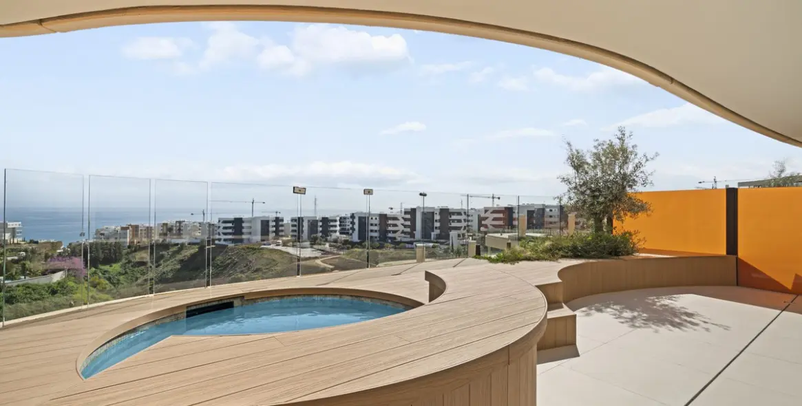 Продажа апартаментов на среднем этаже в Fuengirola 1