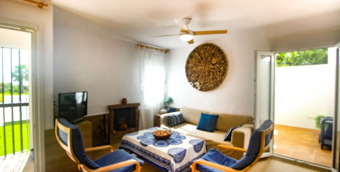 Продажа дома на две семьи в Casares Playa 4