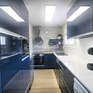 Продажа дома на две семьи в Casares Playa