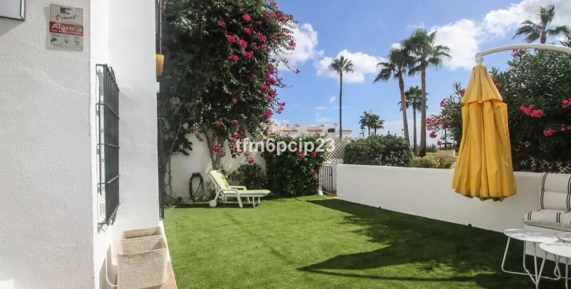 Продажа дома на две семьи в Casares Playa 8