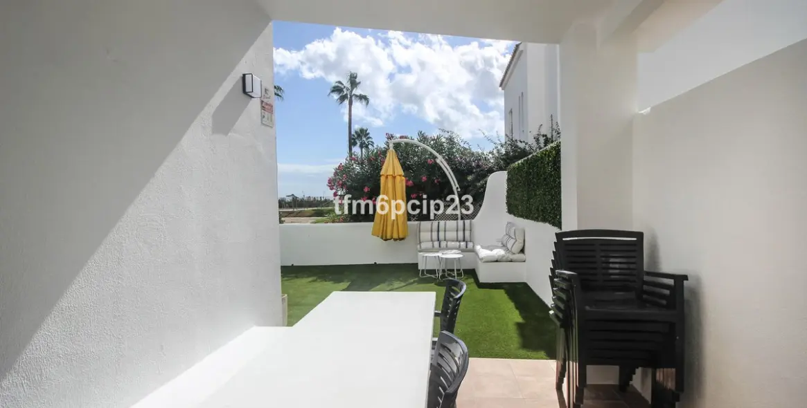 Продажа дома на две семьи в Casares Playa 14