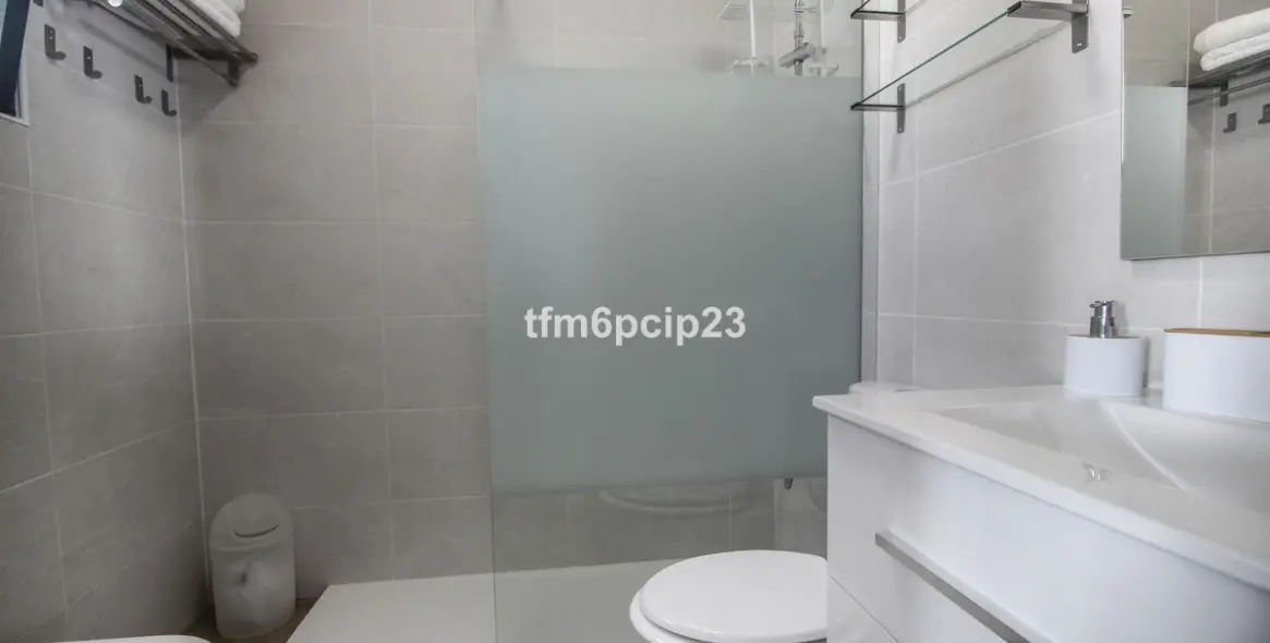 Продажа дома на две семьи в Casares Playa 22