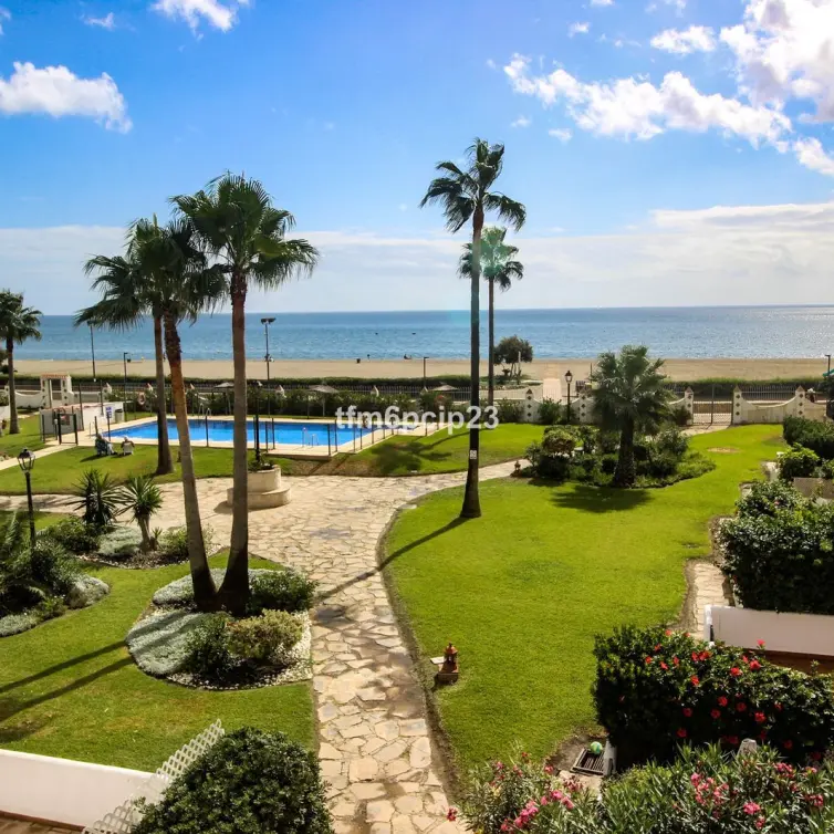 Venta de casa pareada en Casares Playa