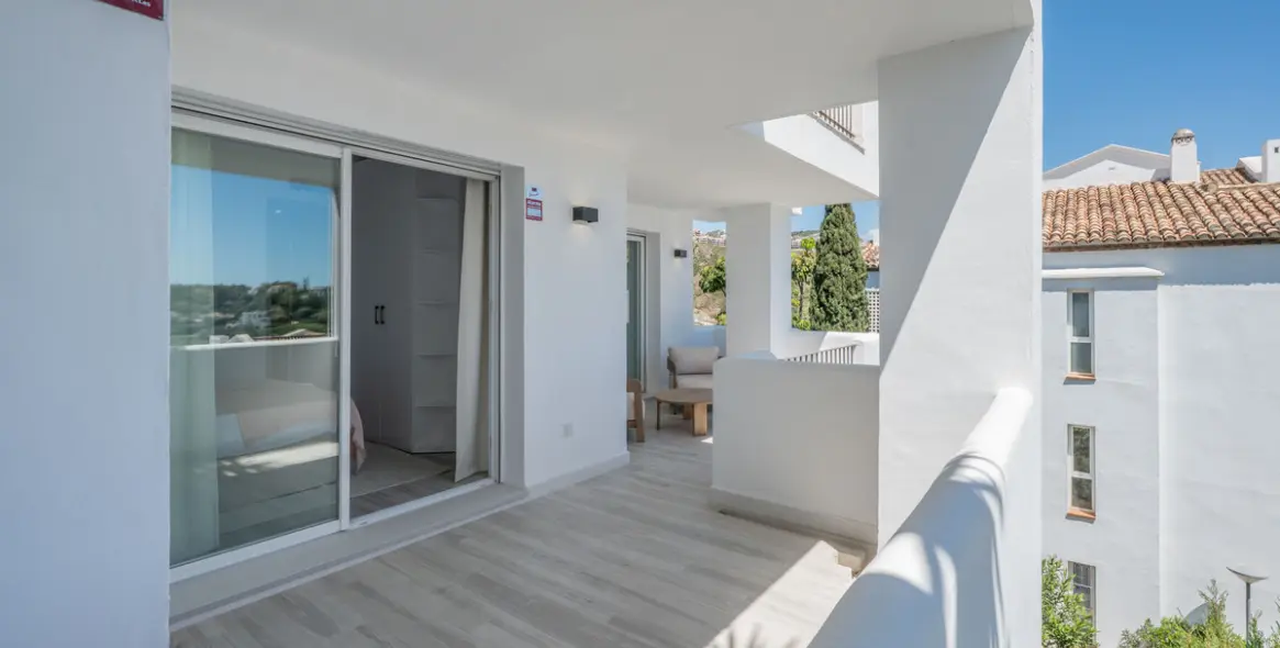 Продажа апартаментов на среднем этаже в Benahavís 28