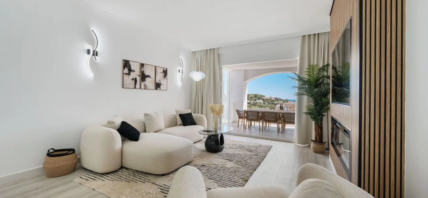 Venta de apartamento en planta media en Benahavís 3
