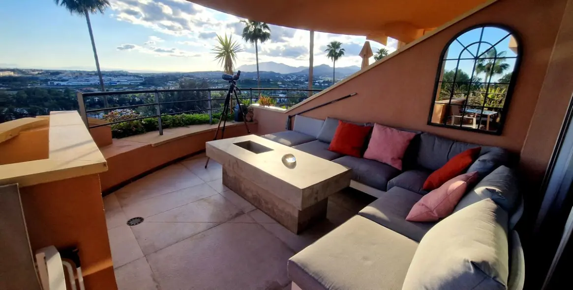 Продажа апартаментов на среднем этаже в Marbella 3