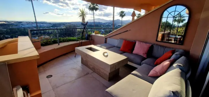 Продажа апартаментов на среднем этаже в Marbella 2