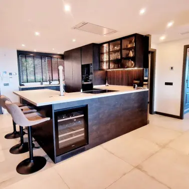 Продажа апартаментов на среднем этаже в Marbella