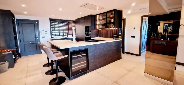 Продажа апартаментов на среднем этаже в Marbella 4