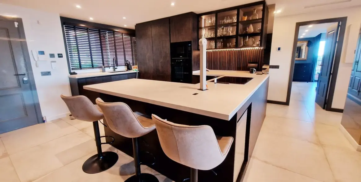 Продажа апартаментов на среднем этаже в Marbella 9