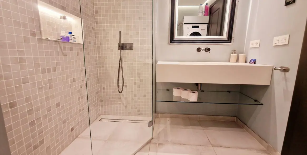 Продажа апартаментов на среднем этаже в Marbella 10