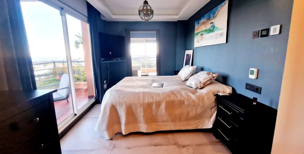 Продажа апартаментов на среднем этаже в Marbella 12