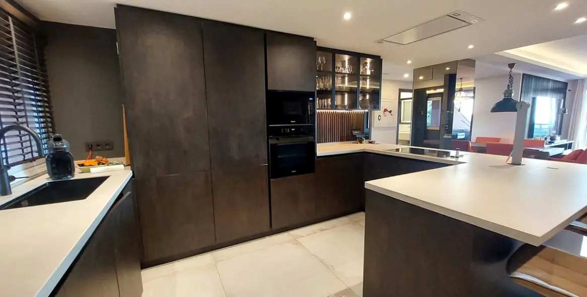 Продажа апартаментов на среднем этаже в Marbella 18