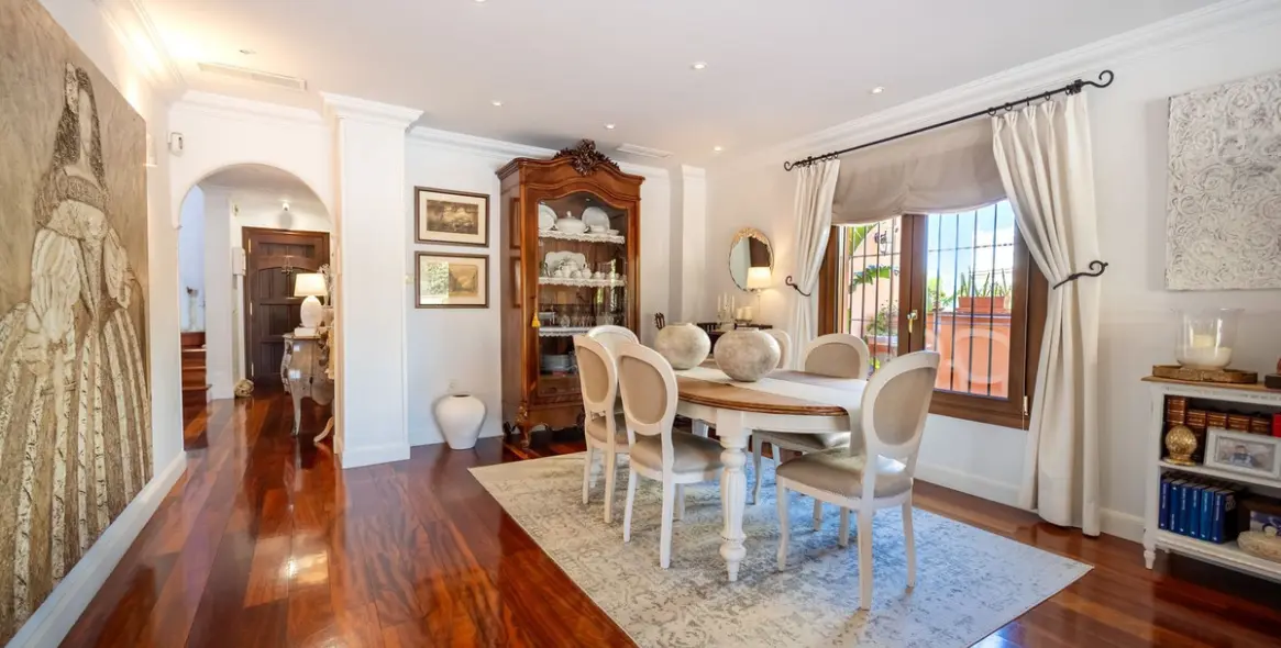 Продажа  отдельно стоящей виллы в Mijas Costa 19