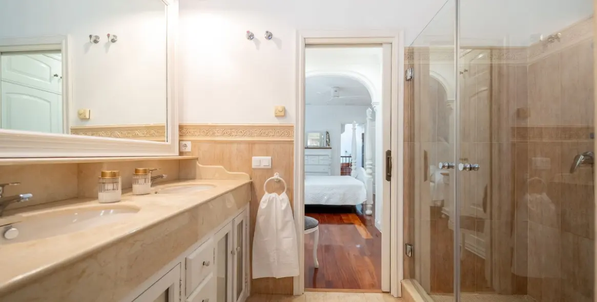 Продажа  отдельно стоящей виллы в Mijas Costa 28