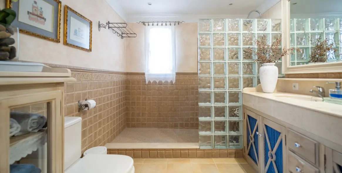 Продажа  отдельно стоящей виллы в Mijas Costa 42