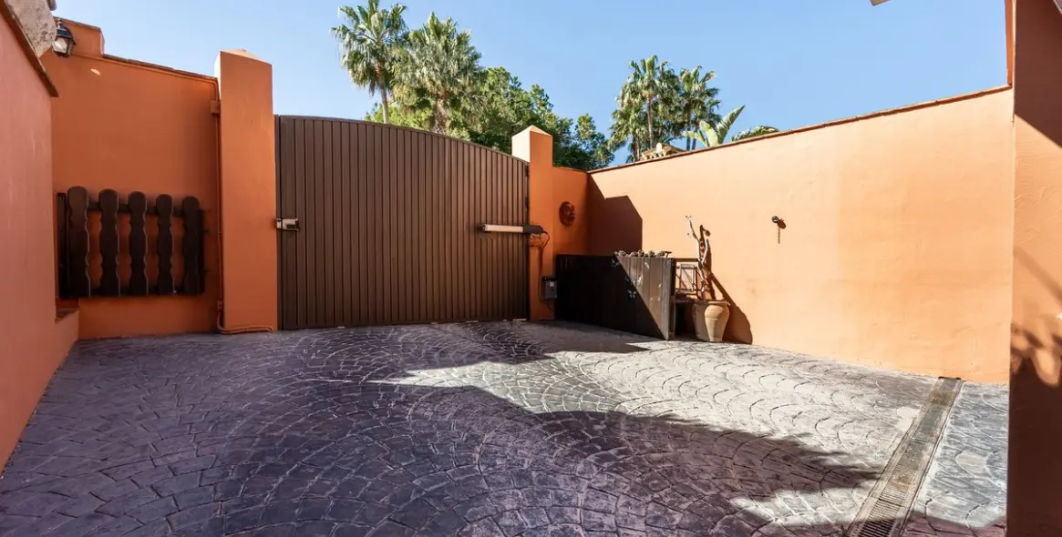 Продажа  отдельно стоящей виллы в Mijas Costa 82