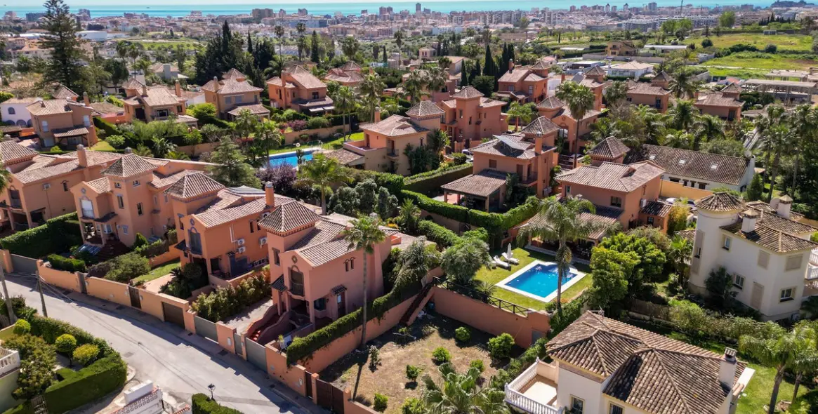 Продажа  отдельно стоящей виллы в Mijas Costa 83