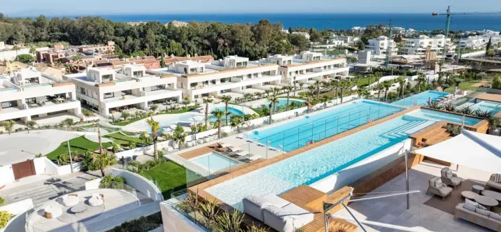 Продажа апартаментов на первом этаже в The Golden Mile 0