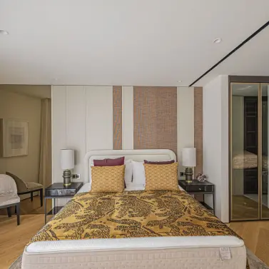 Продажа апартаментов на первом этаже в The Golden Mile