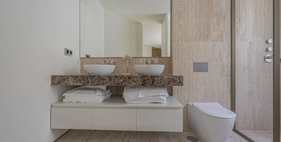 Продажа апартаментов на первом этаже в The Golden Mile 5