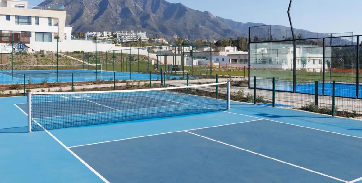 Продажа апартаментов на первом этаже в The Golden Mile 14