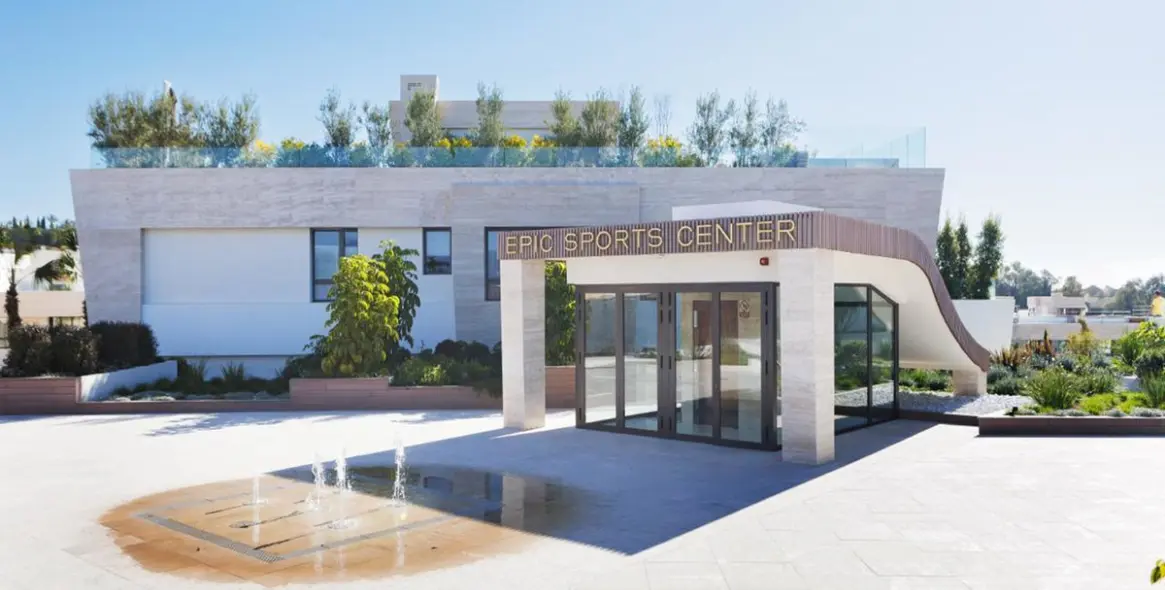 Продажа апартаментов на первом этаже в The Golden Mile 15