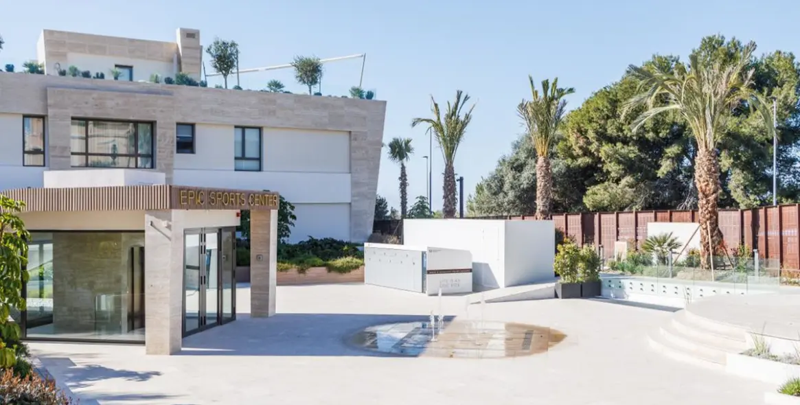 Продажа апартаментов на первом этаже в The Golden Mile 16