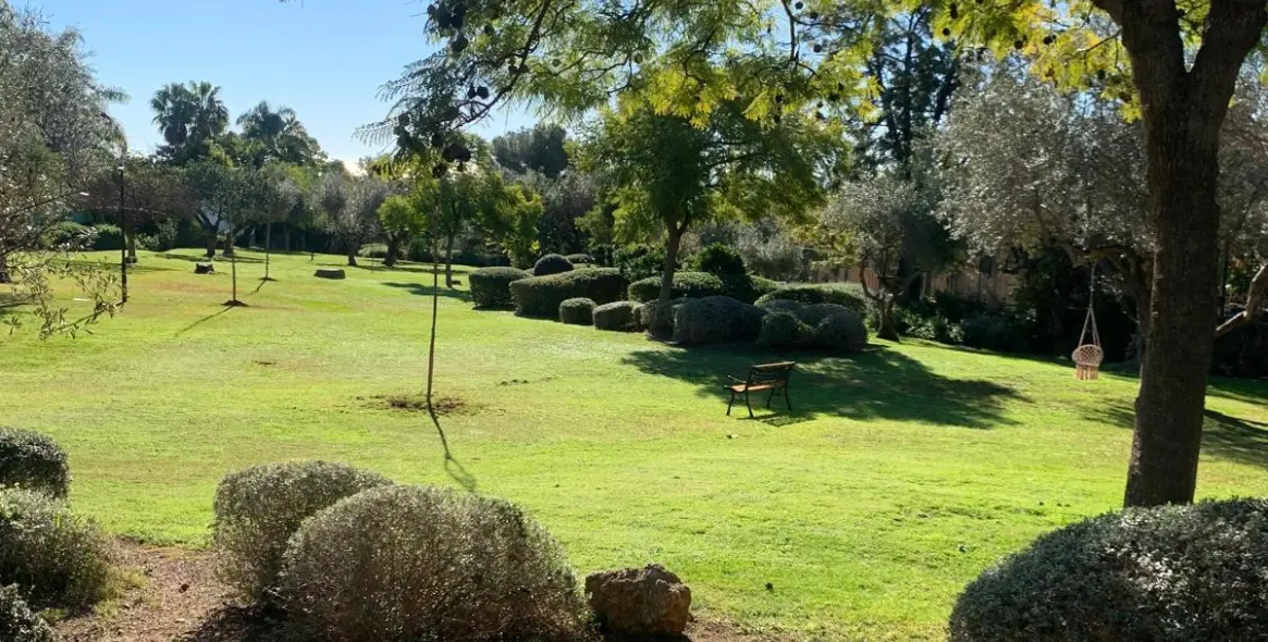 Продажа  жилого участка в The Golden Mile 8