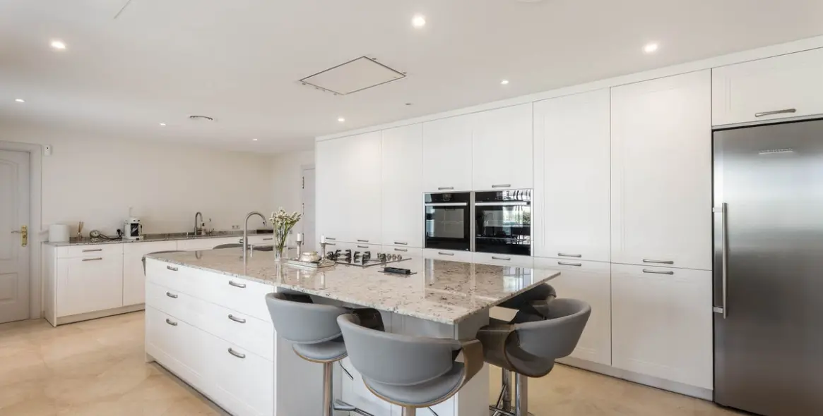 Venta de villa independiente en Elviria 19