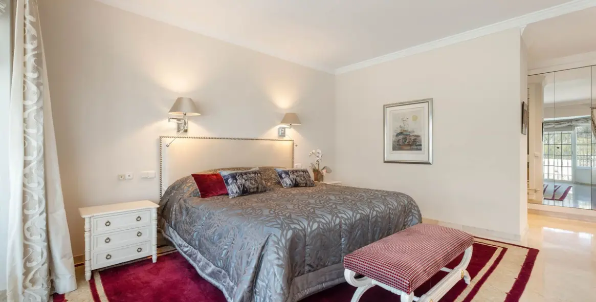 Venta de villa independiente en Elviria 20