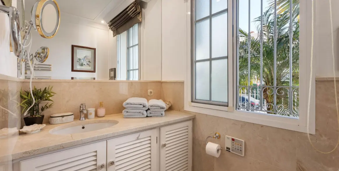 Venta de villa independiente en Elviria 29